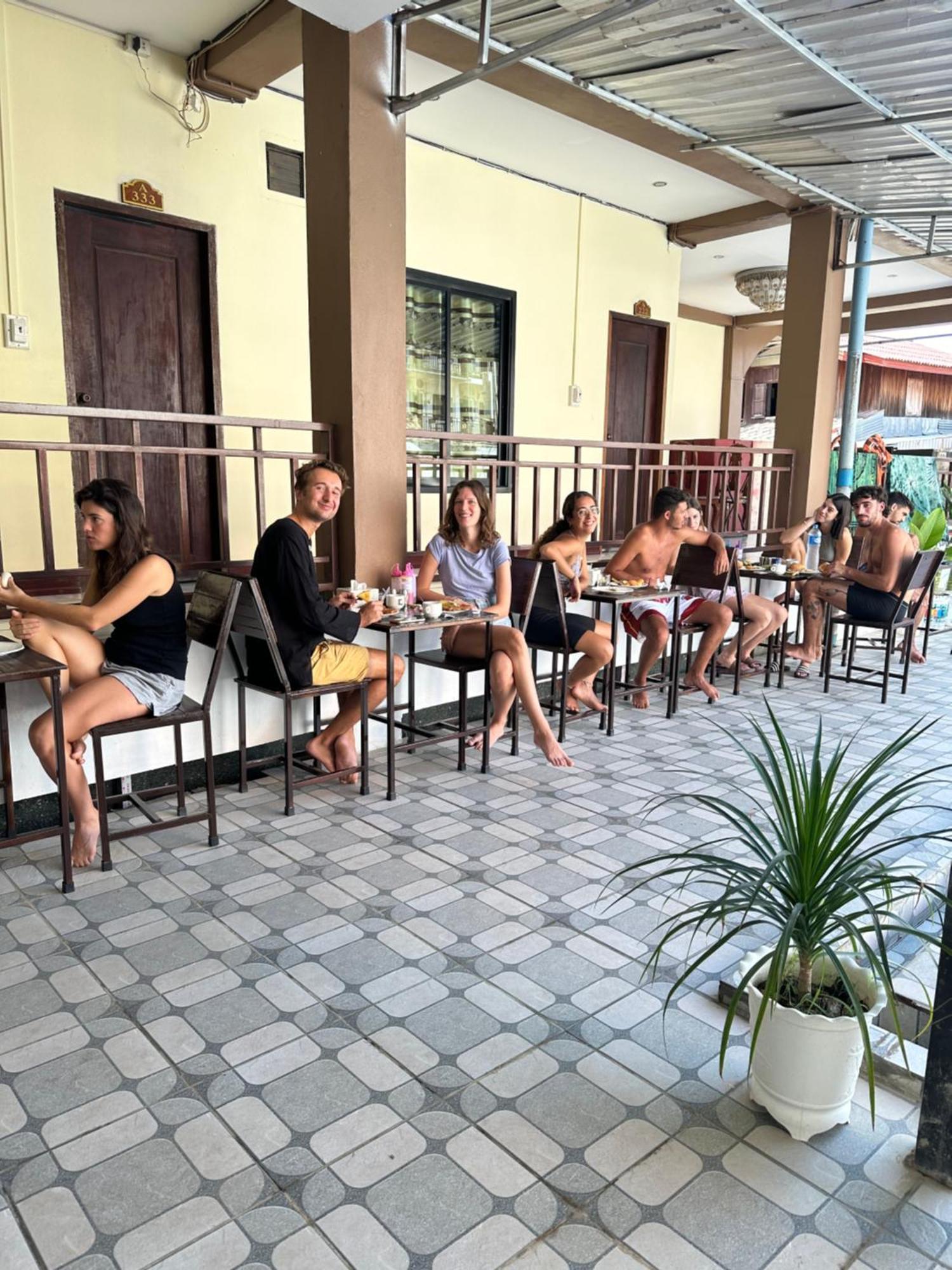 Vang Vieng Guesthouse Экстерьер фото